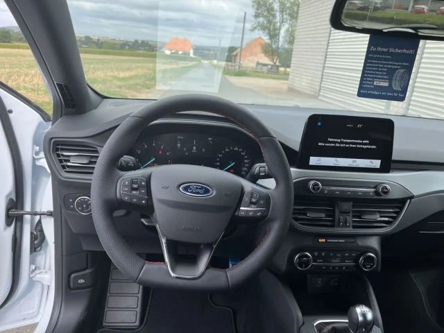 Ford Focus EcoBoost ST Line Style Wagon