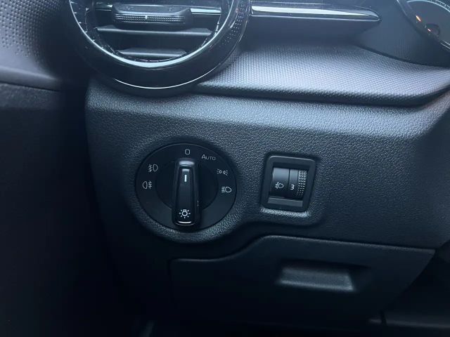 Skoda Fabia Essence 1.0i