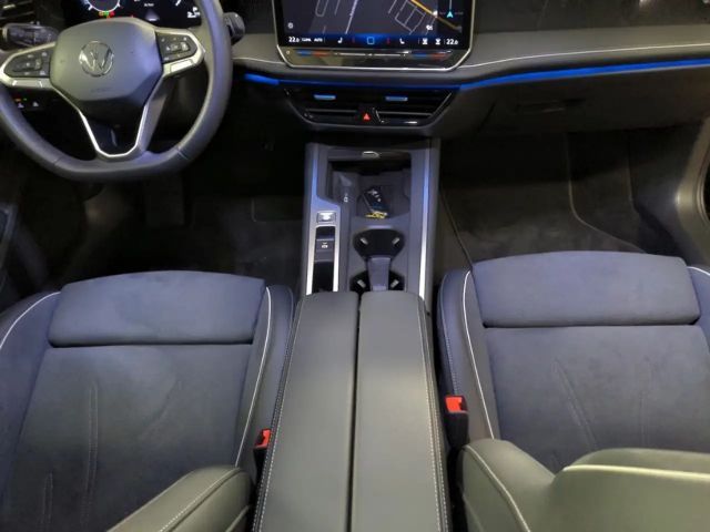 Volkswagen Passat 1.5 eTSI Business Variant