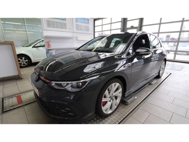 Volkswagen Golf 2.0 TSI Golf VIII
