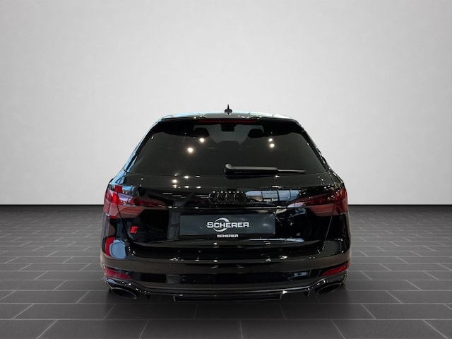 Audi RS4 Avant Quattro