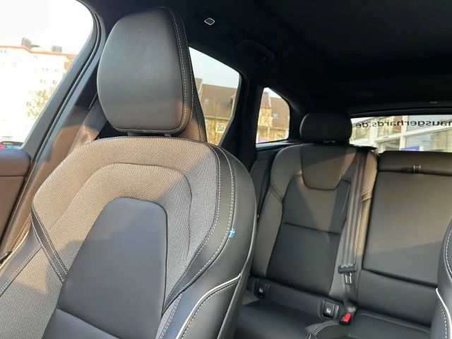 Volvo XC60 AWD Dark Plus T6