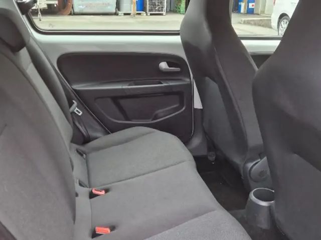 Volkswagen up! Move Move up!