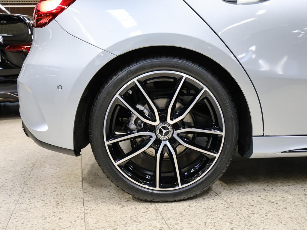 Mercedes-Benz A 200 A 200 d AMG Line