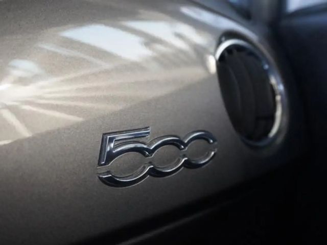 Fiat 500 500 1,0 MHD CLUB UCONNECT PDC KLIMAAUTOMATIK NSW