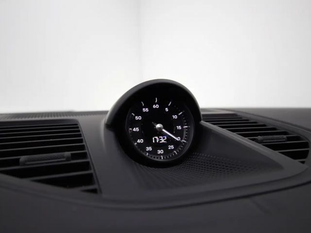 Porsche Panamera 4 E-Hybrid