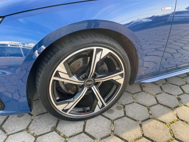 Audi A4 35 TFSI S-Line S-Tronic Sedan