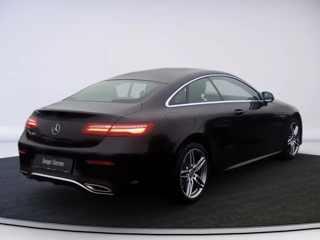 Mercedes-Benz E 200 AMG Line Coupé