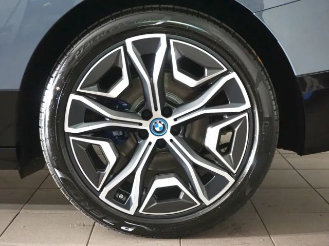 BMW iX xDrive40