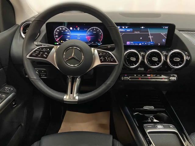 Mercedes-Benz B 200 Progressive