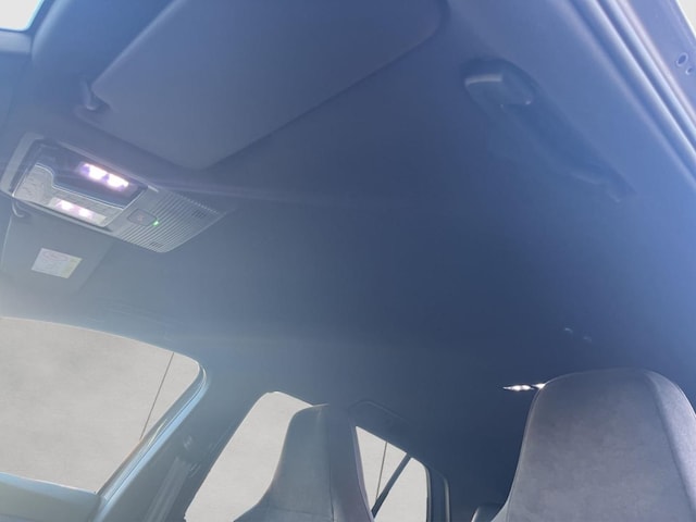 Volkswagen Golf DSG R-Line