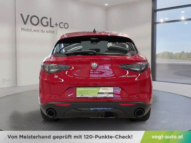 Alfa Romeo Stelvio AT8 Q4