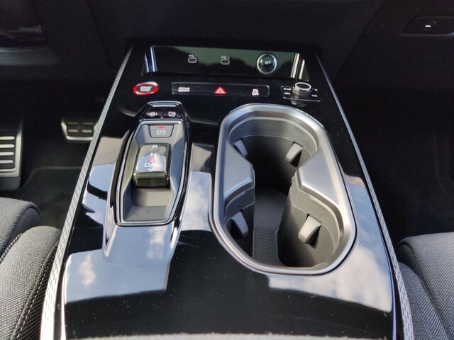 Audi A6 Avant Quattro S-Tronic