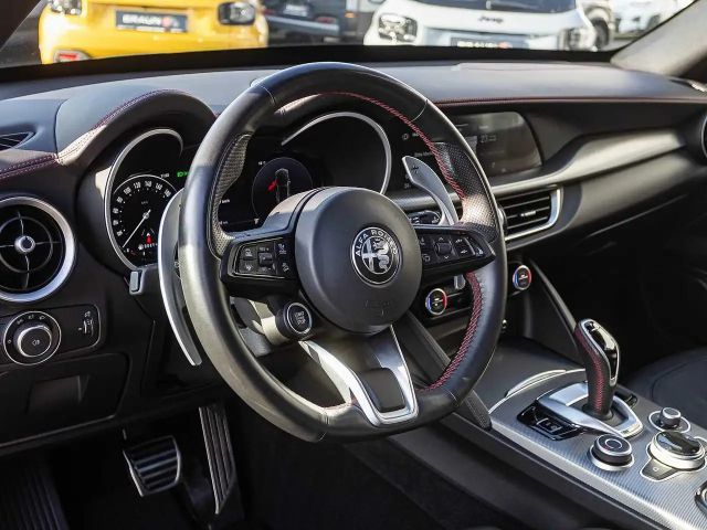Alfa Romeo Stelvio AT8 Q4 Turbo