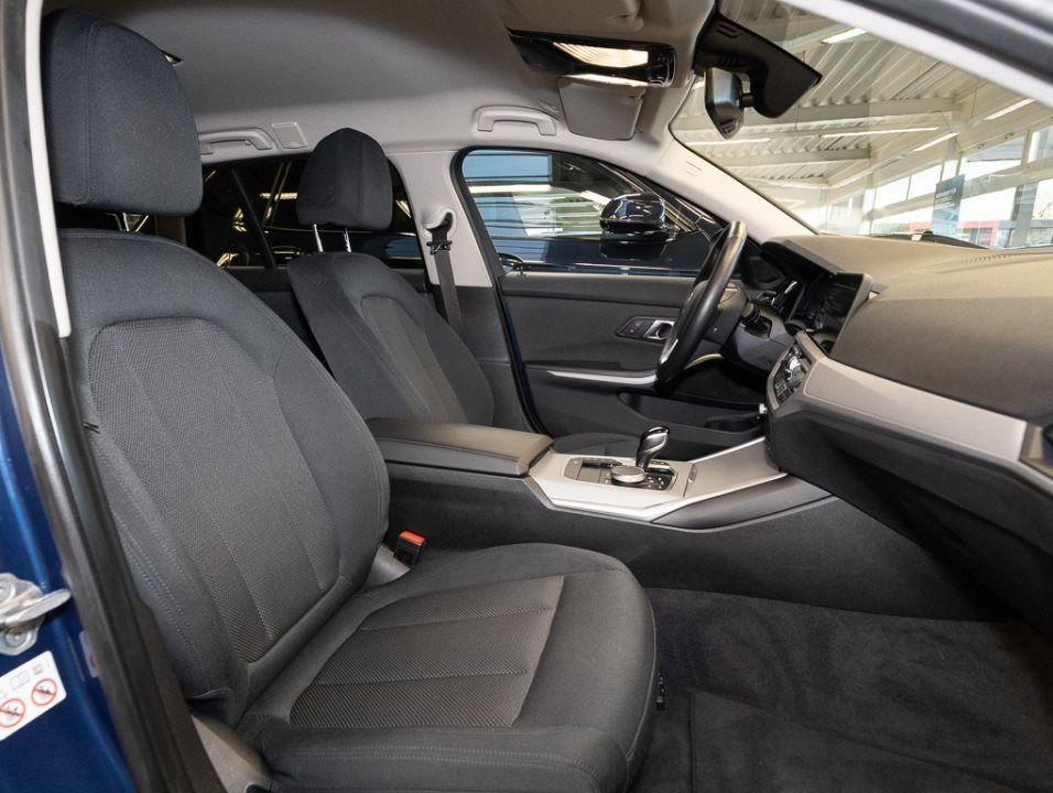 BMW 330 330e Touring