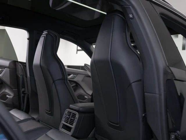 Porsche Taycan 4 Cross Turismo