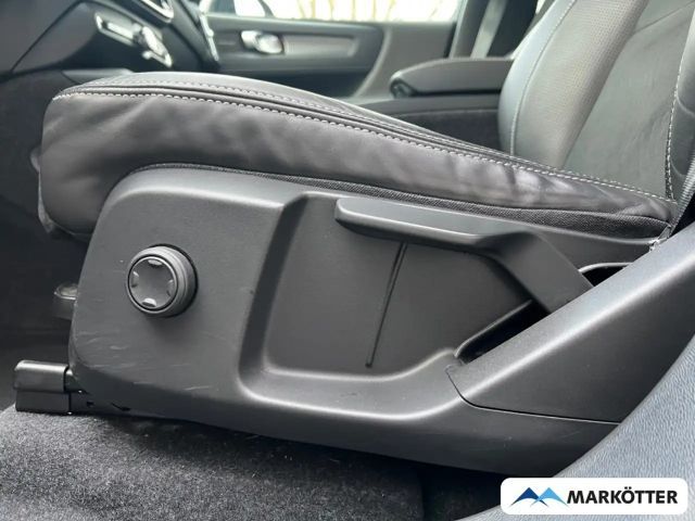 Volvo XC40 AWD R-Design Recharge