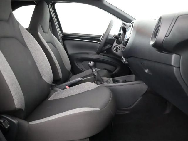 Toyota Aygo X Play