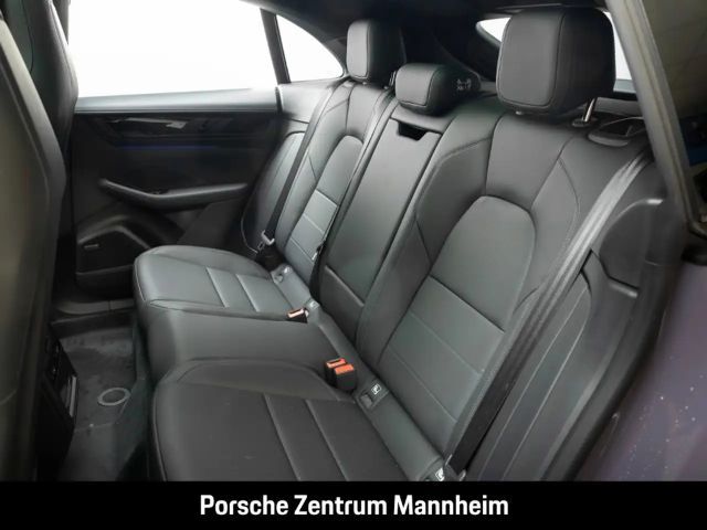 Porsche Macan 4