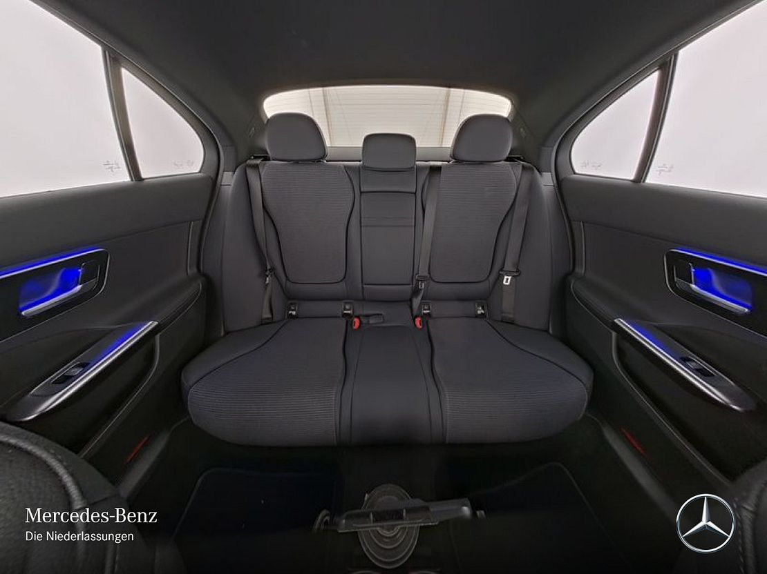 Mercedes-Benz C 180 Sedan