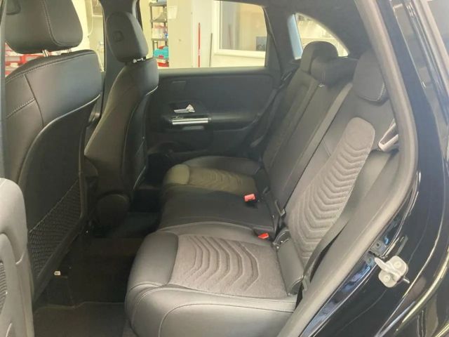 Mercedes-Benz B 180 Progressive