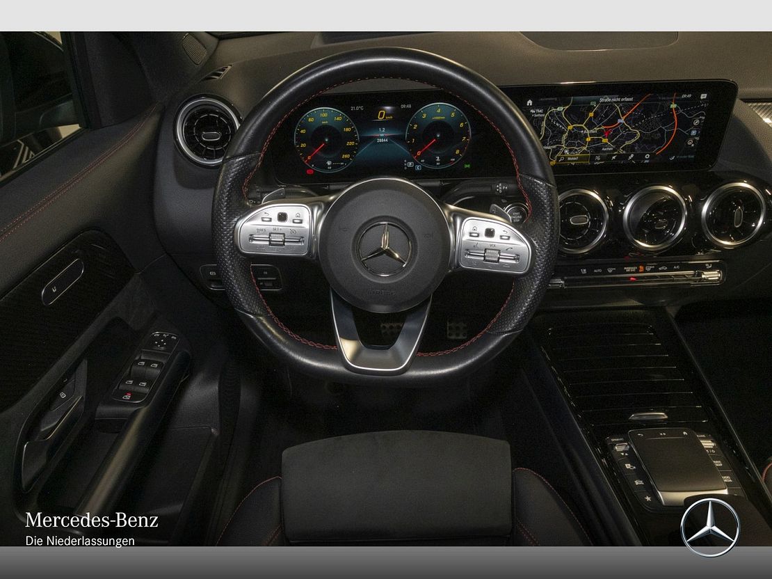 Mercedes-Benz GLA 200 4MATIC AMG Line