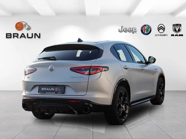 Alfa Romeo Stelvio AT8 Q4 Turbo