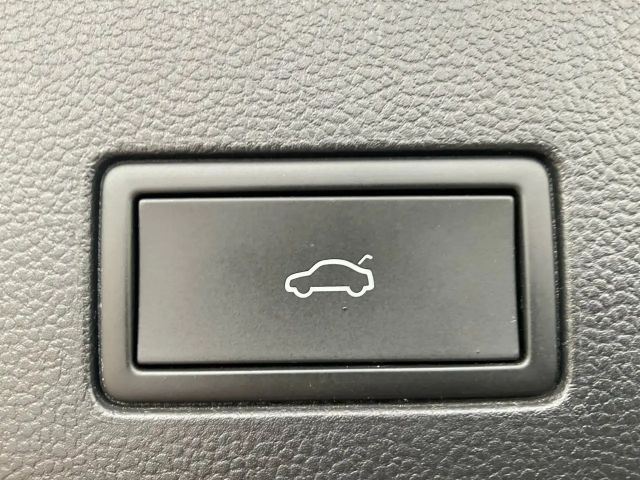 Volkswagen Golf 1.5 eTSI DSG Golf VIII Style