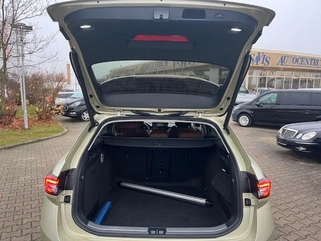 Skoda Superb 2.0 TDI Combi Laurin & Klement