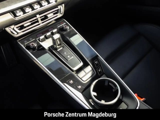 Porsche 992 4 Carrera Coupé GTS