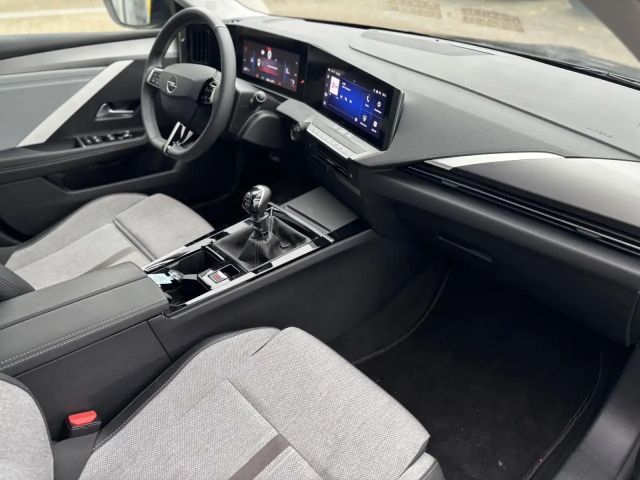 Opel Astra Elegance Sports Tourer