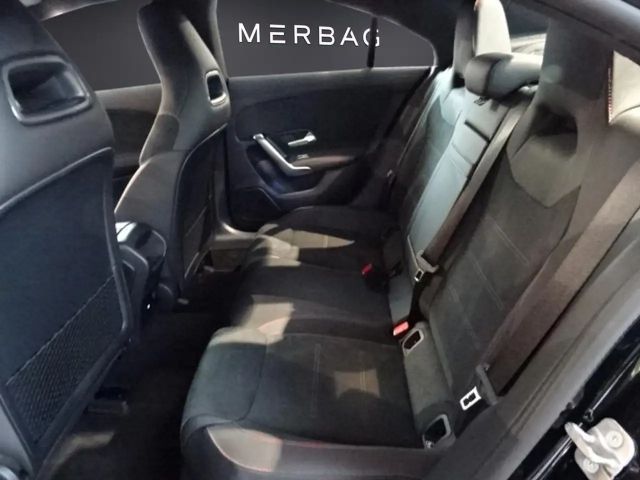 Mercedes-Benz CLA 220 4MATIC AMG Line Coupé