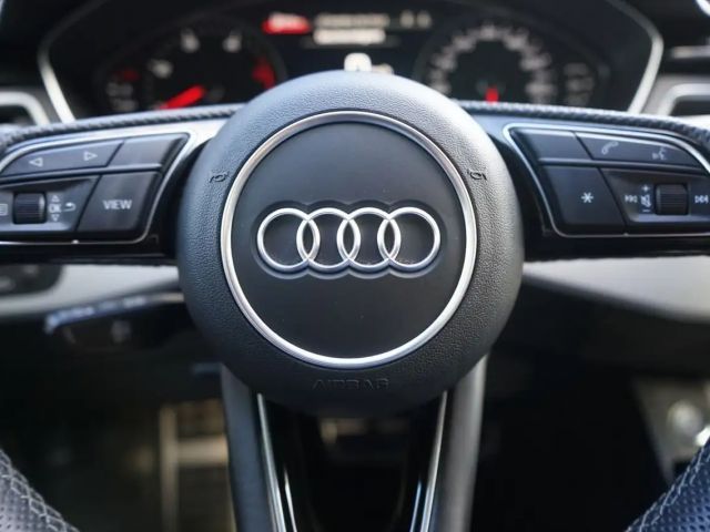 Audi A4 2.0 TDI S-Line