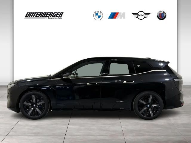 BMW iX xDrive40