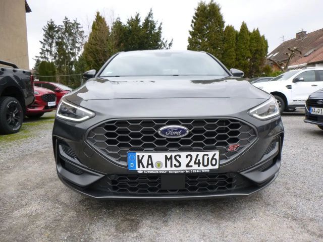 Ford Focus EcoBoost ST Line