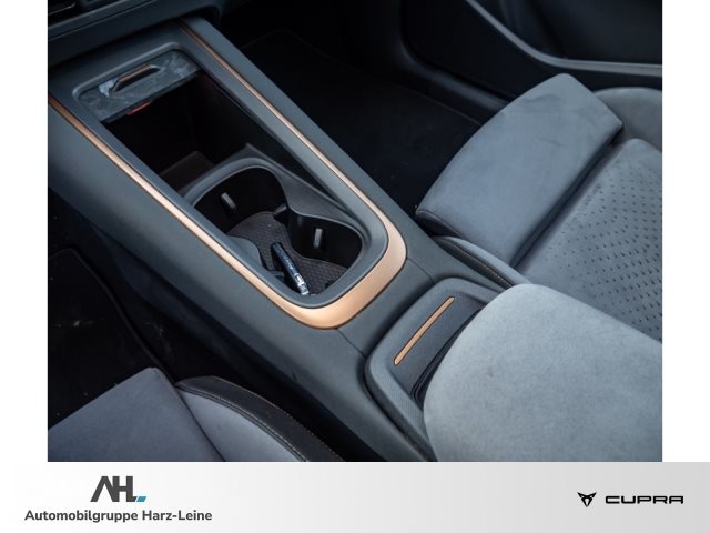 Cupra Born ALU 19''+DCC+PANO+360° KAMERA+AR HUD+KEYLESS+BEATS AUDIO+TECH M+KLIMA+NAVI