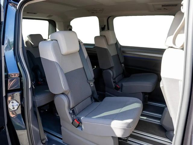 Volkswagen Multivan 2.0 TDI Life T7