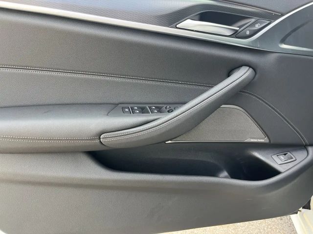 BMW 540 540d M-Sport Touring xDrive