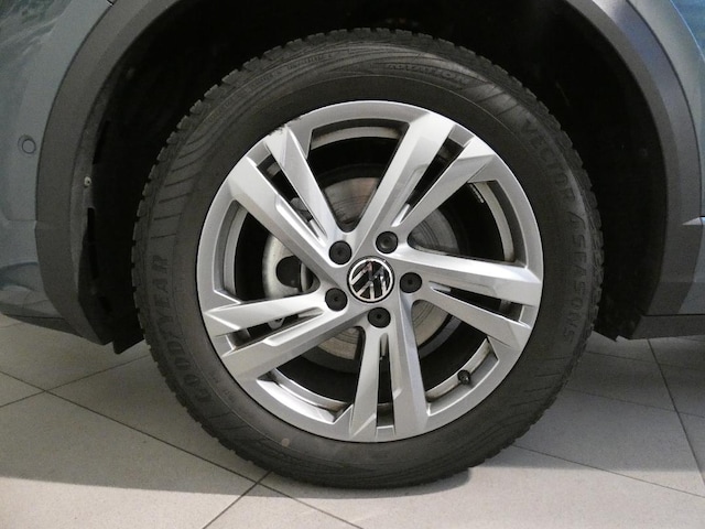 Volkswagen T-Roc T-ROC 1.5 E2 R-L  BT110 TSID7F