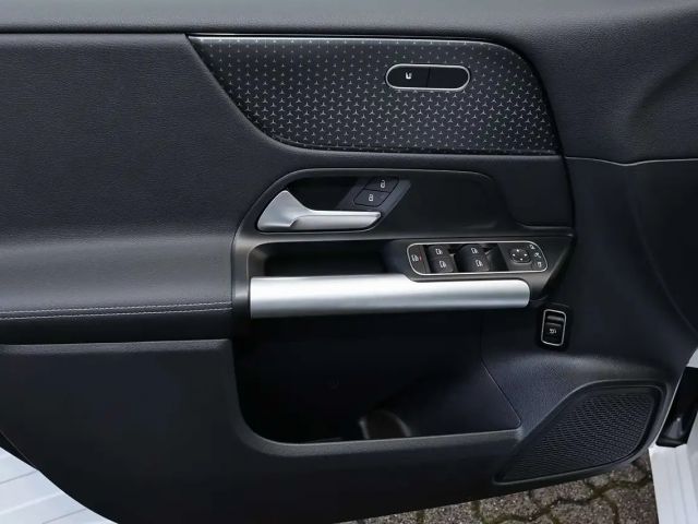 Mercedes-Benz B 200 SPURHALTE+KAMERA+CARPLAY+MBUX+LED+17 ZOLL