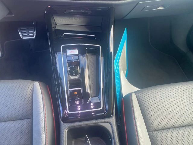 Volkswagen Golf 2.0 TSI GTI IQ.Drive