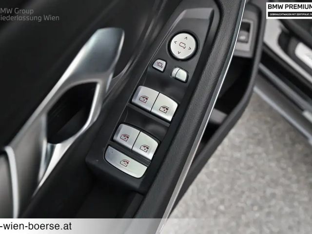 BMW 330 330i Sedan xDrive