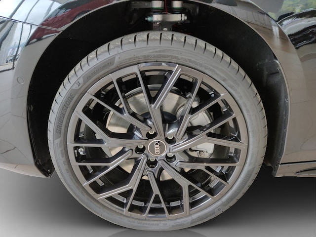 Audi A6 Avant Quattro S-Tronic