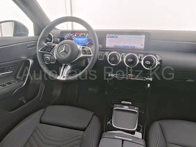Mercedes-Benz A 200 Progressive