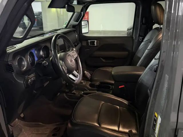 Jeep Wrangler Sahara