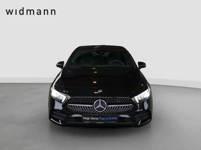 Mercedes-Benz A 250 A 250 e AMG Line