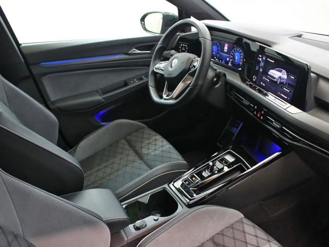 Volkswagen Golf 1.5 eTSI Golf VIII R-Line