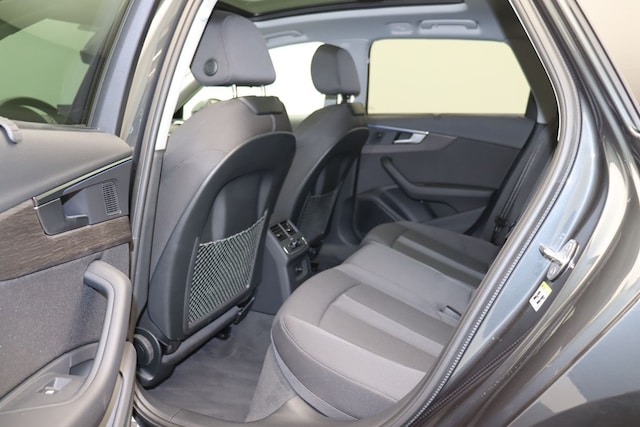 Audi A4 35 TFSI Avant S-Tronic