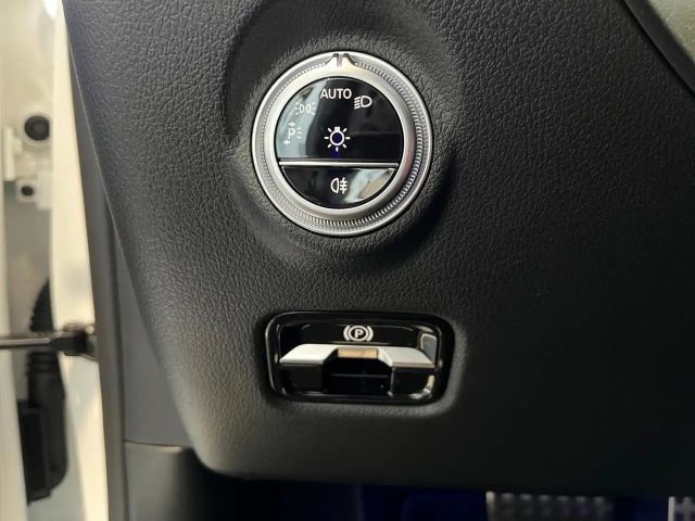 Mercedes-Benz C 180 AMG Line Sedan