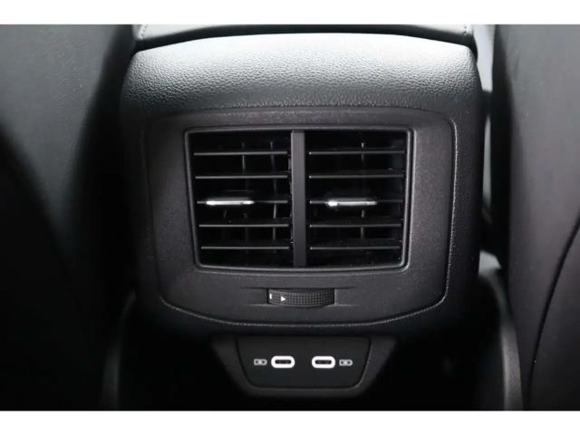 Volkswagen T-Roc 2.0 TSI DSG Style